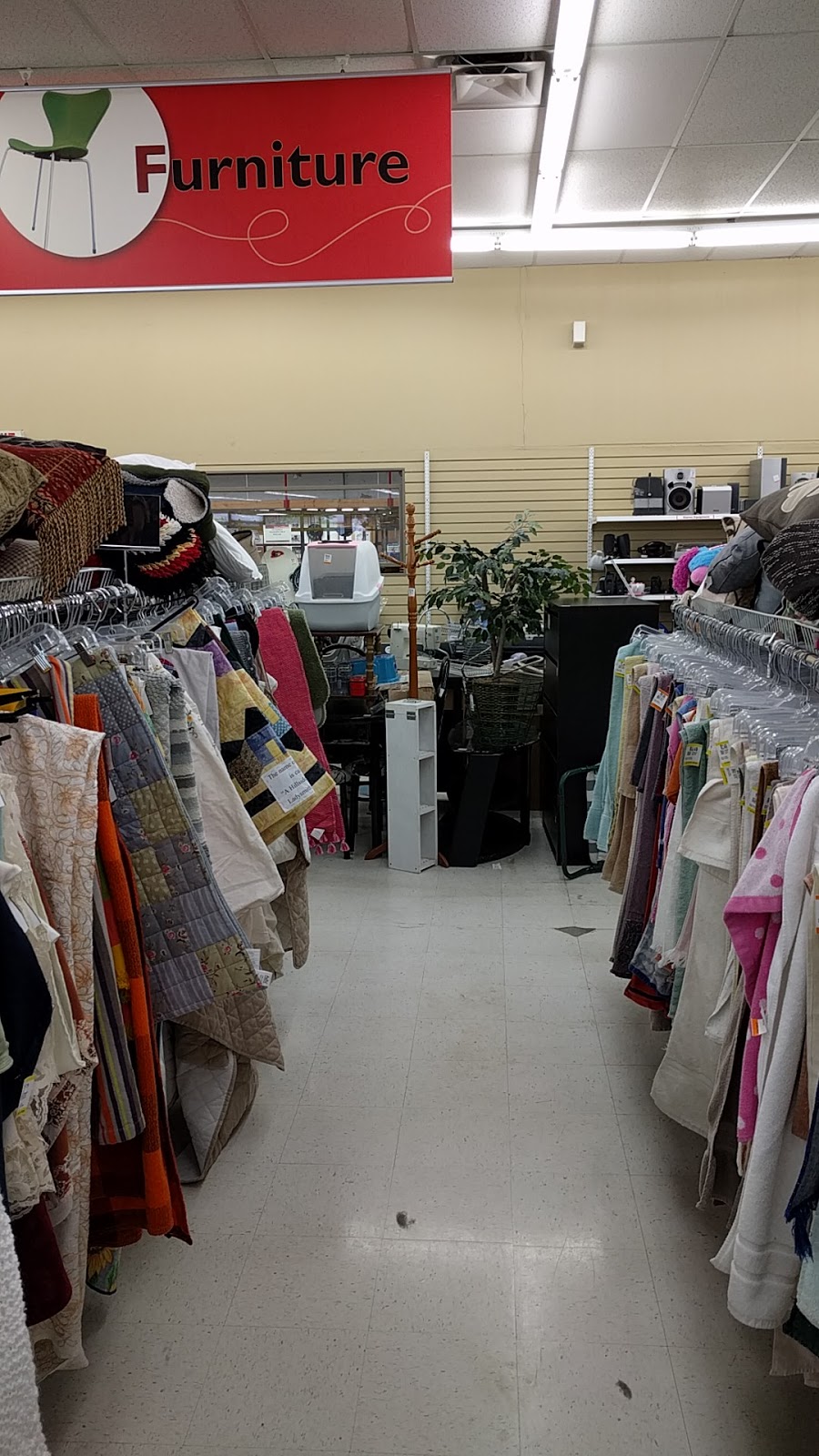 Value Village | 530 Fifth St Ste 101, Nanaimo, BC V9R 1P2, Canada | Phone: (250) 741-0803