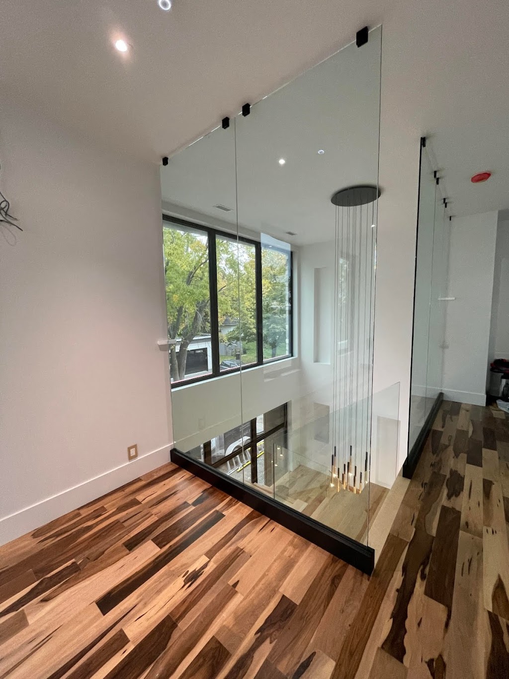 Vitrerie Justalex St-Bruno | 1398 Rue de Montarville, Saint-Bruno-de-Montarville, QC J3V 3T5, Canada | Phone: (450) 482-4545