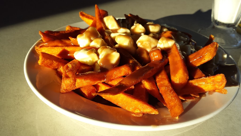 Wimpys Diner Inc | 116 Simcoe St, Tillsonburg, ON N4G 2J2, Canada | Phone: (519) 409-2300