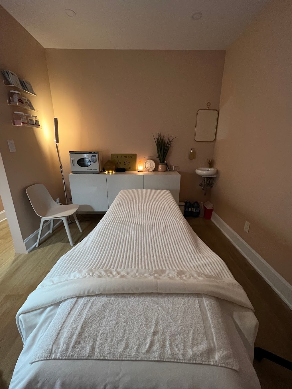 ah esthetics | 1002 King St E, Hamilton, ON L8M 1C8, Canada | Phone: (519) 771-8088