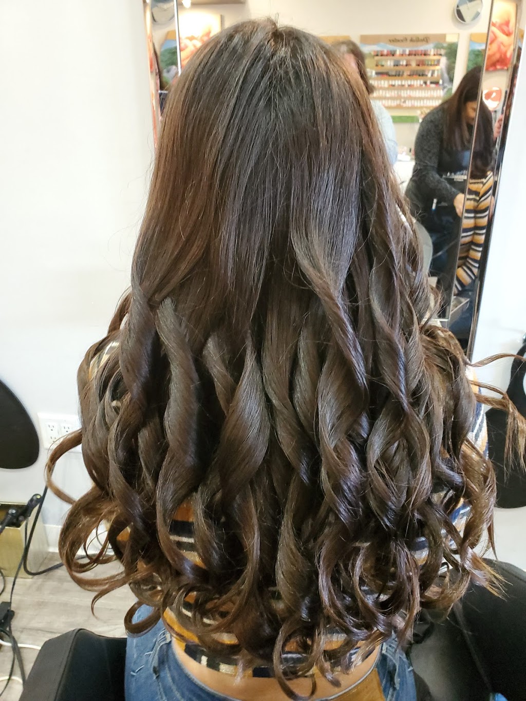 Pamperdours Hair Nail Skincare | 956 W King Edward Ave, Vancouver, BC V5Z 2E2, Canada | Phone: (604) 742-1801