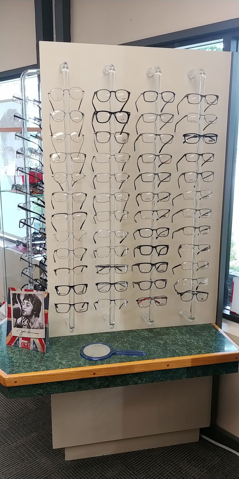 Diamond Eyecare | 1964 Fort St, Victoria, BC V8R 6R3, Canada | Phone: (250) 590-2932