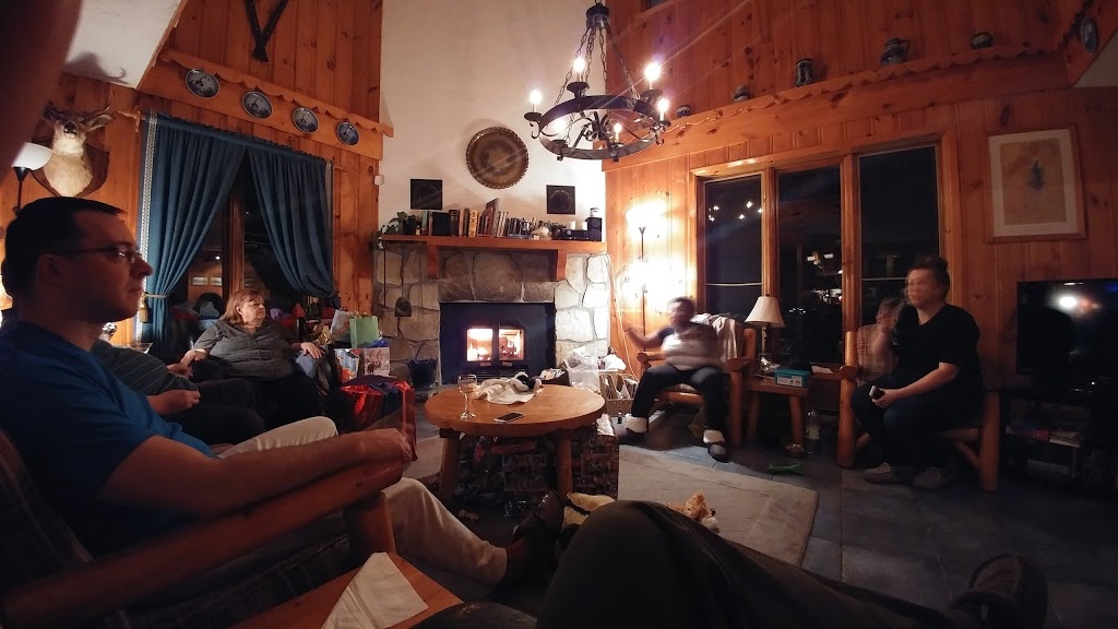 Chalet 90 Chalet Chanteclair | 1230 Chemin de la Montagne #1126, Sainte-Agathe-des-Monts, QC J8C 2Z7, Canada | Phone: (819) 378-2337