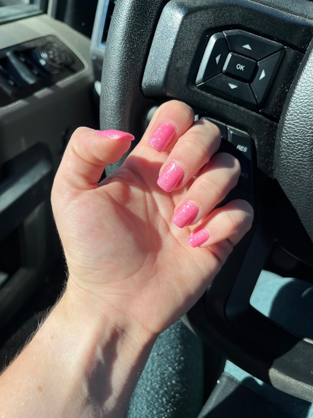 Red Dragon Nails & Spa | 233 Edgefield Pl, Strathmore, AB T1P 0E8, Canada | Phone: (403) 902-7979