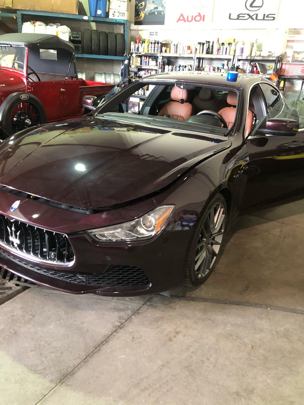 Canada Auto Glass | 3451 Angel Pass Dr, Mississauga, ON L5M 7N5, Canada | Phone: (647) 447-7562