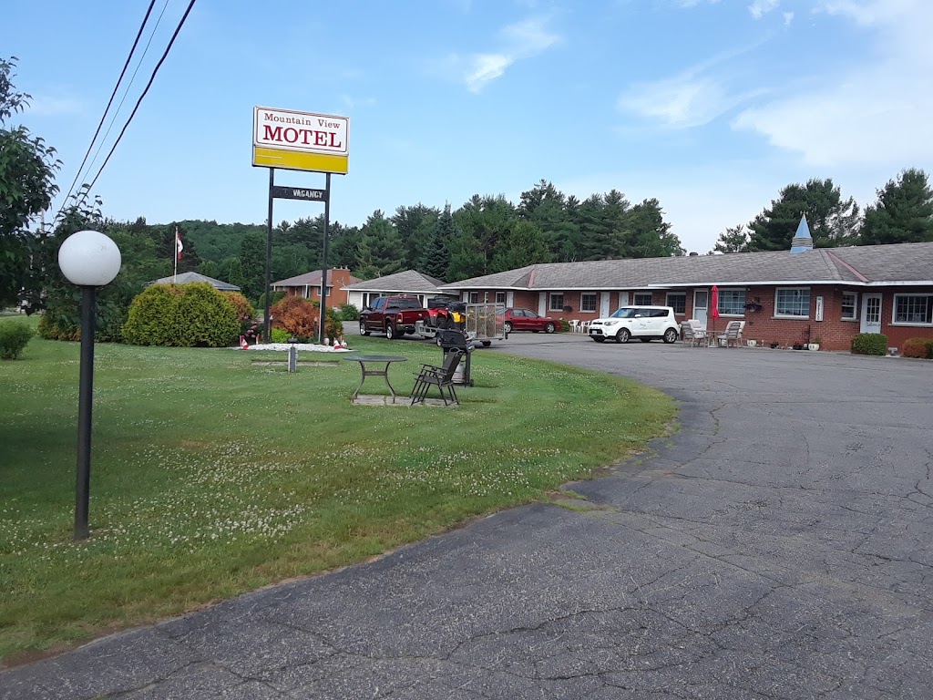 Mountain View Motel | 18508 ON-60, Barrys Bay, ON K0J 1B0, Canada | Phone: (613) 756-2757