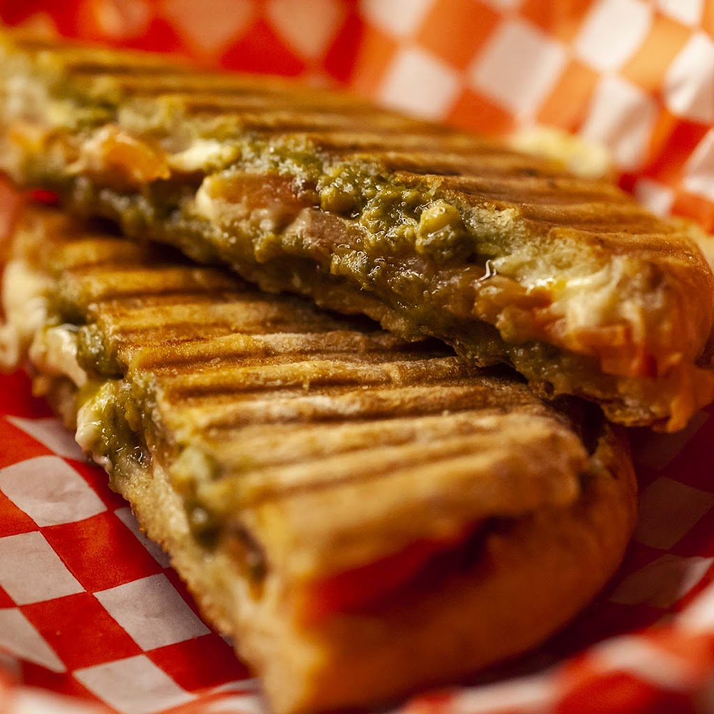 Bongopix Tavern & Cafe | 50 Galeairy Lake Rd, Whitney, ON K0J 2M0, Canada | Phone: (613) 553-1500