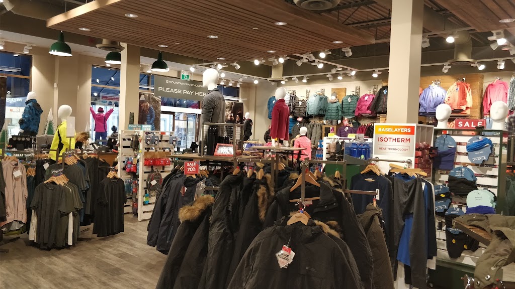 Mountain Warehouse | 7899 Templeton Station Rd, Vancouver, BC V7B 0B7, Canada | Phone: (604) 247-0901