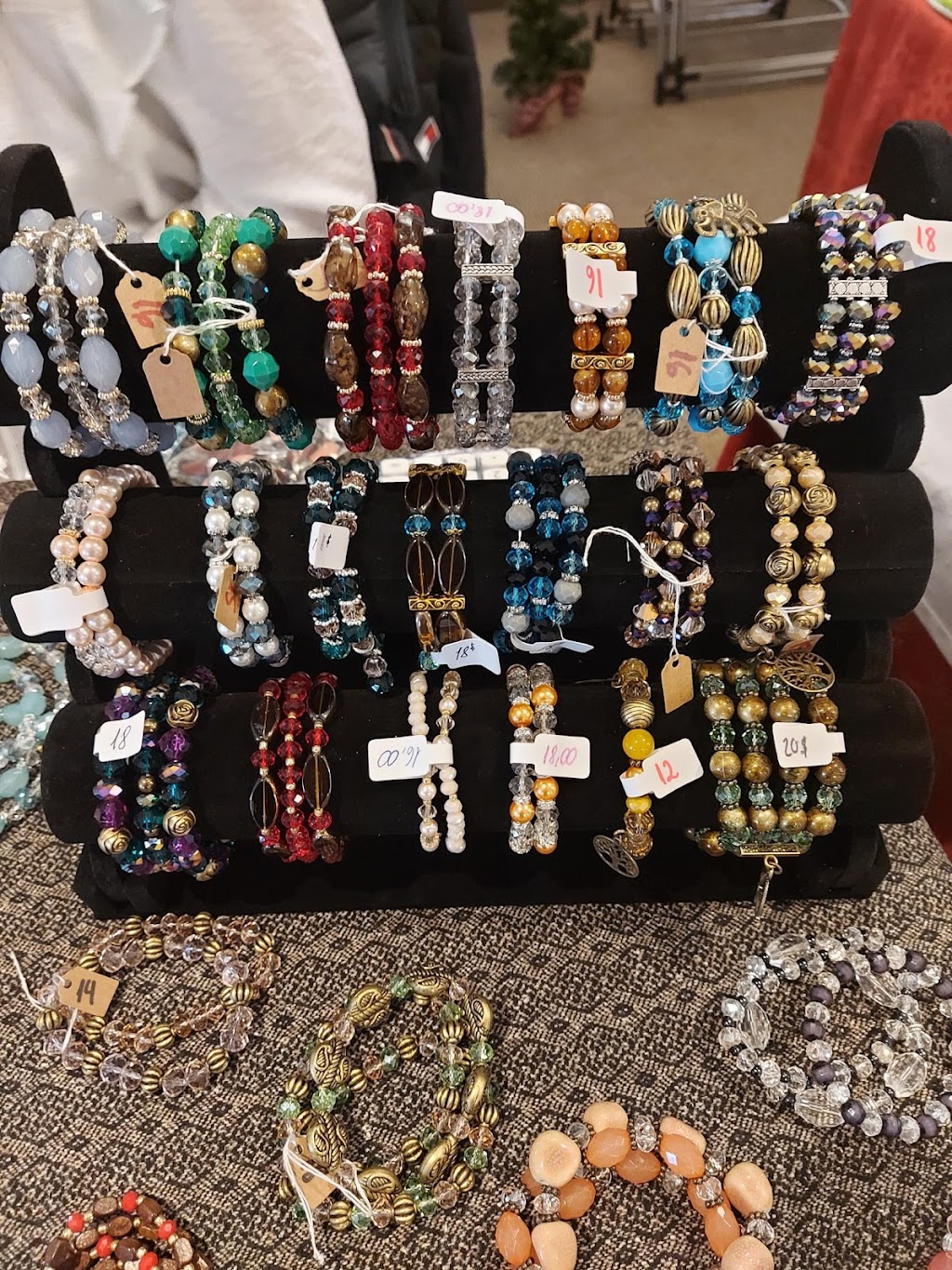 Midi Bijoux Québec | 412 Rue des Artisans, Saint-Augustin-de-Desmaures, QC G3A 0B9, Canada | Phone: (418) 571-0524