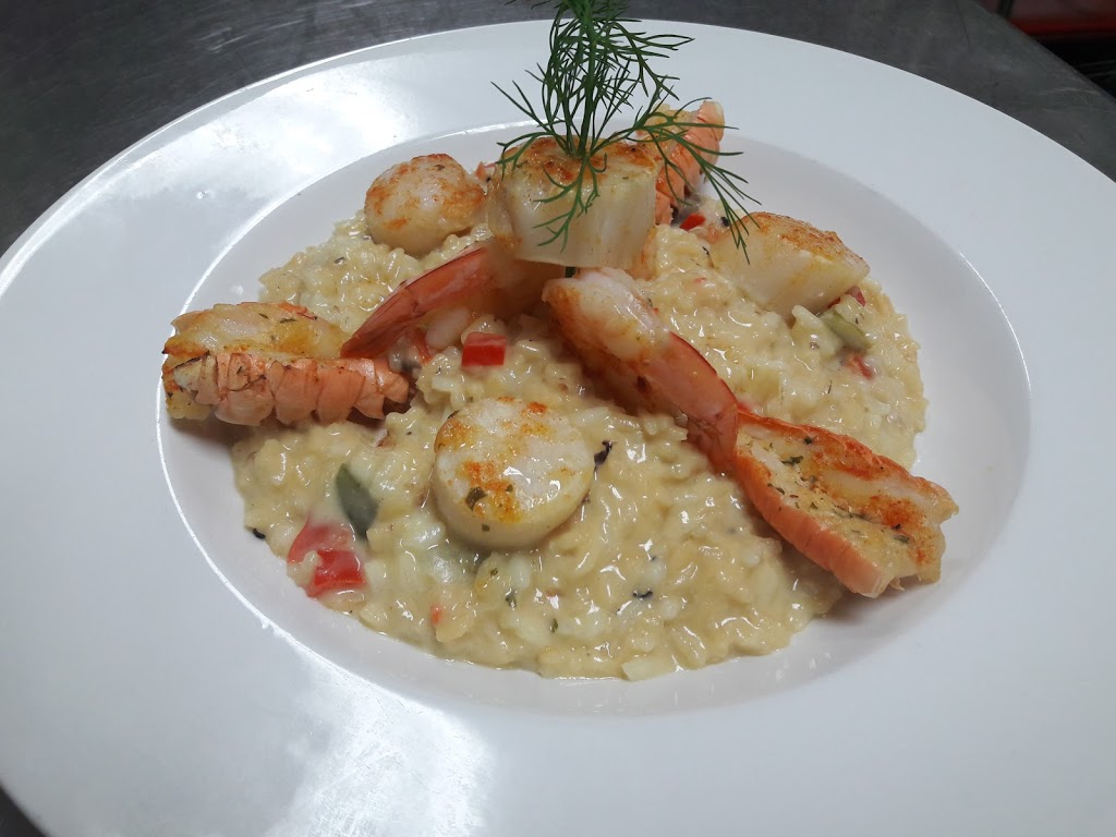 Restaurant Côte dAzur | 991 Rue de Gibraltar, Sherbrooke, QC J1N 4B2, Canada | Phone: (819) 829-2332