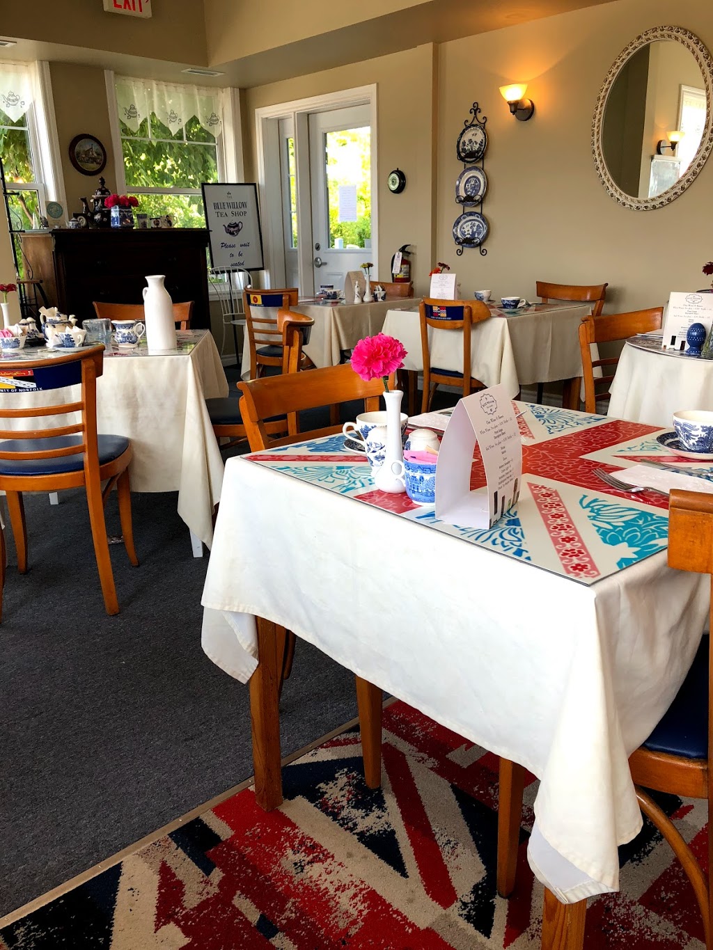 Blue Willow Tea Shop | 900 Bay St, Gravenhurst, ON P1P 1Z9, Canada | Phone: (705) 687-2597