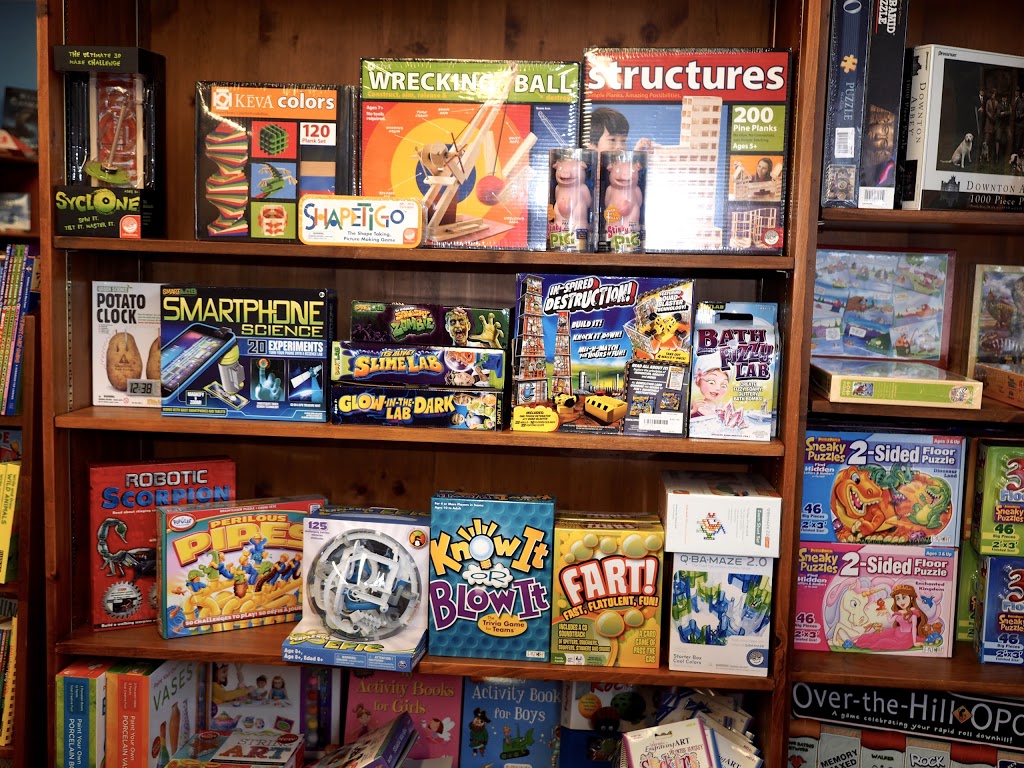 Forsters Book Garden | 266 Queen St S, Bolton, ON L7E 4T7, Canada | Phone: (905) 951-1501