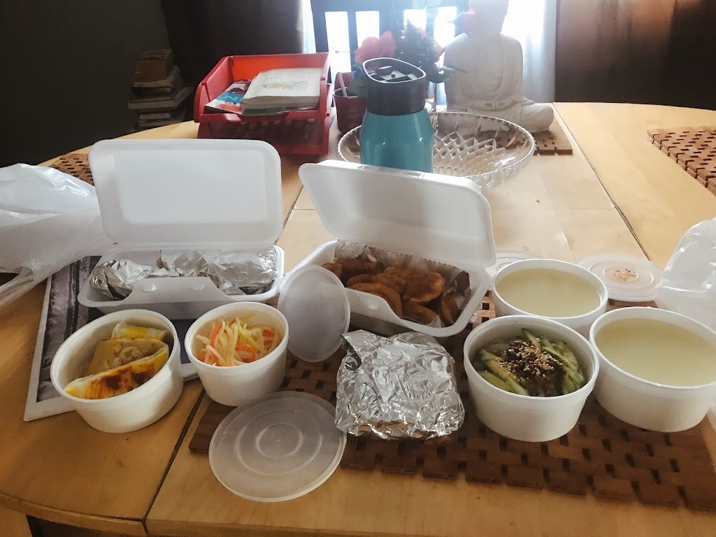 Chinese Meat Pie House | 508 Rideau St, Ottawa, ON K1N 5Z6, Canada | Phone: (613) 680-5888