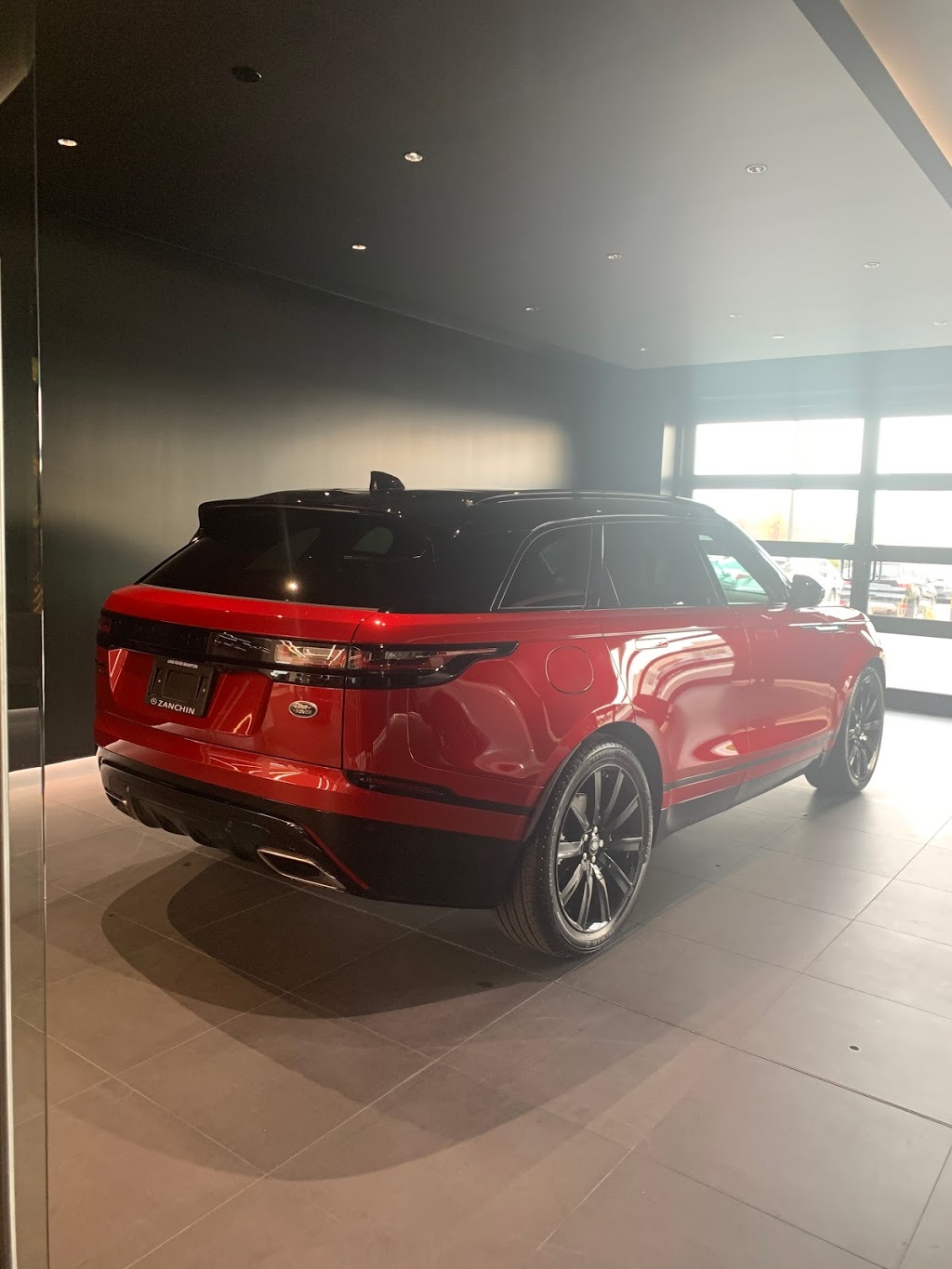 Land Rover Brampton | 50 Coachworks Cres, Brampton, ON L6R 3Y2, Canada | Phone: (905) 500-2005