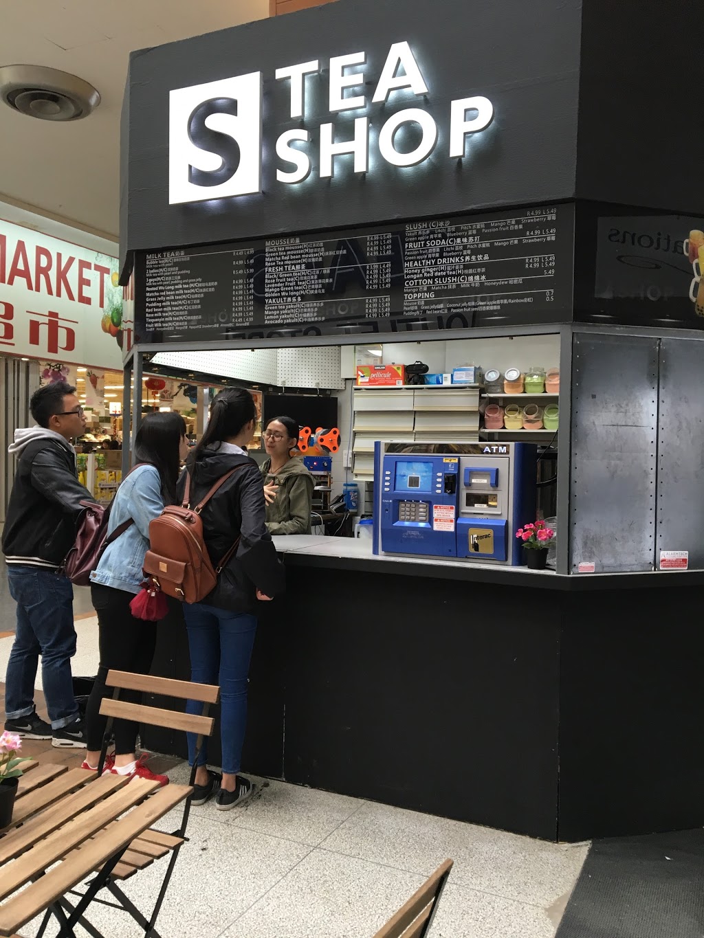 London Mall | 530 Oxford St W, London, ON N6H 1T6, Canada
