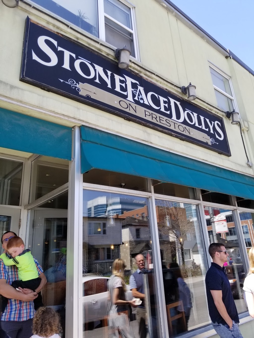 Stoneface Dollys | restaurant | 416 Preston St, Ottawa, ON K1S 4M9, Canada | 6135642222 OR +1 613-564-2222