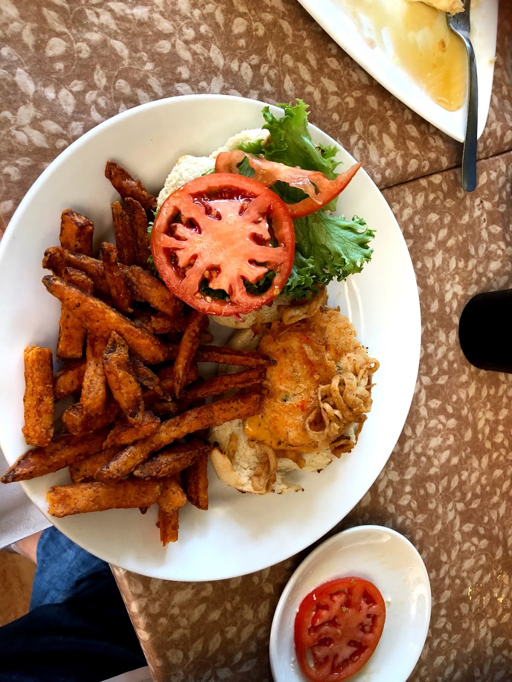 The Sackets Boathouse | 214 W Main St, Sackets Harbor, NY 13685, USA | Phone: (315) 646-2092