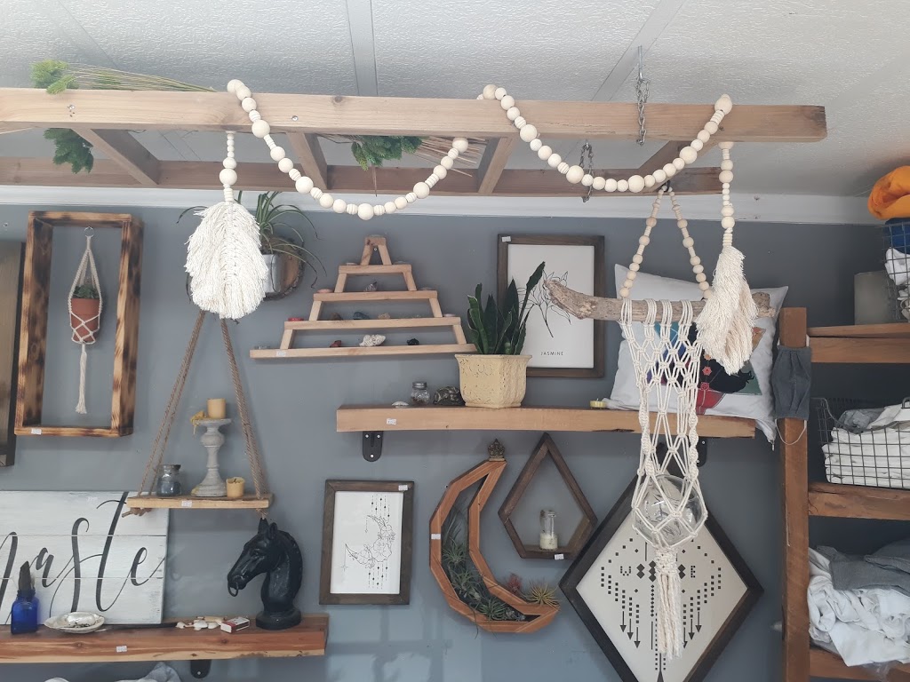 Lilylane Decor And Design | 15414 Nine Mile Rd, Ilderton, ON N0M 2A0, Canada | Phone: (519) 852-3266