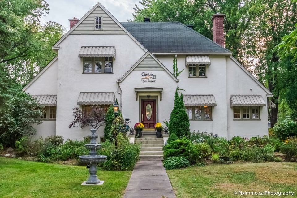 CENTURY 21 Royale Prestige | 350 Avenue Saint-Charles, Vaudreuil-Dorion, QC J7V 2L6, Canada | Phone: (514) 558-1288