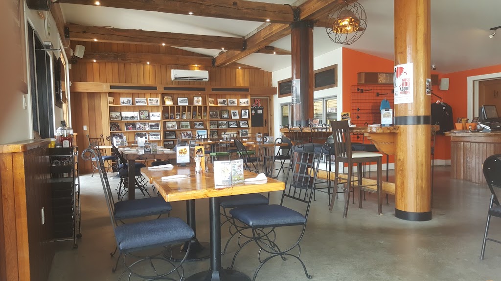 Scotyz Terrasse & Bistro | 769 Chemin Lakeside, Foster, QC J0E 1R0, Canada | Phone: (450) 539-3030