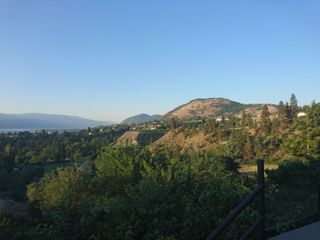 Blue Iris B and B | 7311 Switchback Rd, Summerland, BC V0H 1Z6, Canada | Phone: (250) 494-7311