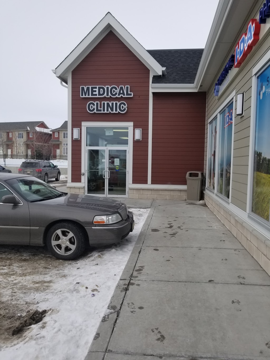 Care first medical bayside | 1301 8 St SW #37, Airdrie, AB T4B 3Y2, Canada | Phone: (587) 287-1837