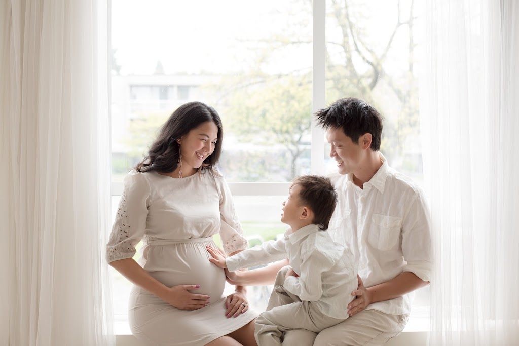Mamique Photography | 3370 Rosemont Dr, Vancouver, BC V5S 2C9, Canada | Phone: (604) 568-2121