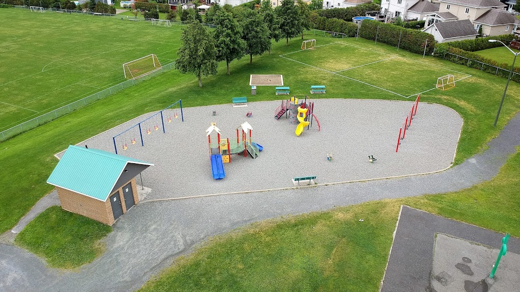 St-Nicolas Community Centre | 550 Rue de la Sorbonne, Saint-Nicolas, QC G7A 1Y1, Canada | Phone: (418) 831-6536