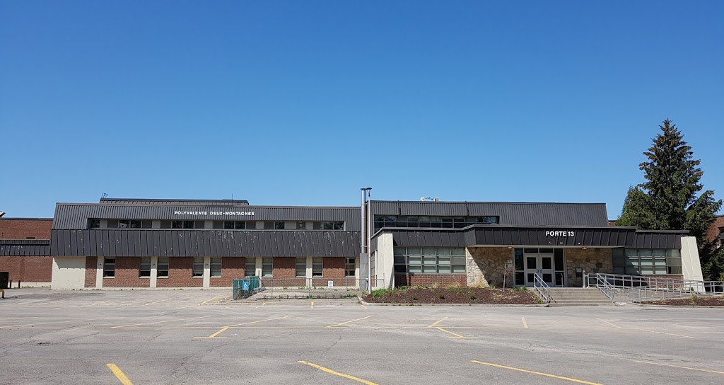 DeuxMontagnes High School 500 Chemin des Anciens, DeuxMontagnes, QC