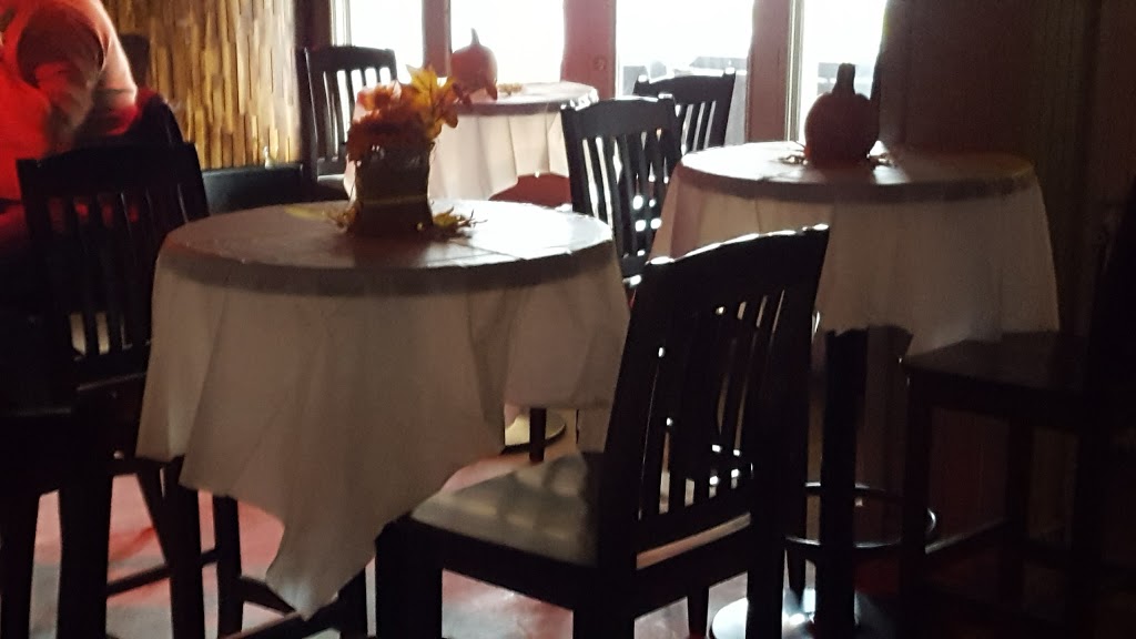 Château du Lac | 460 Rue Main, Hudson, QC J0P 1H0, Canada | Phone: (450) 458-4092
