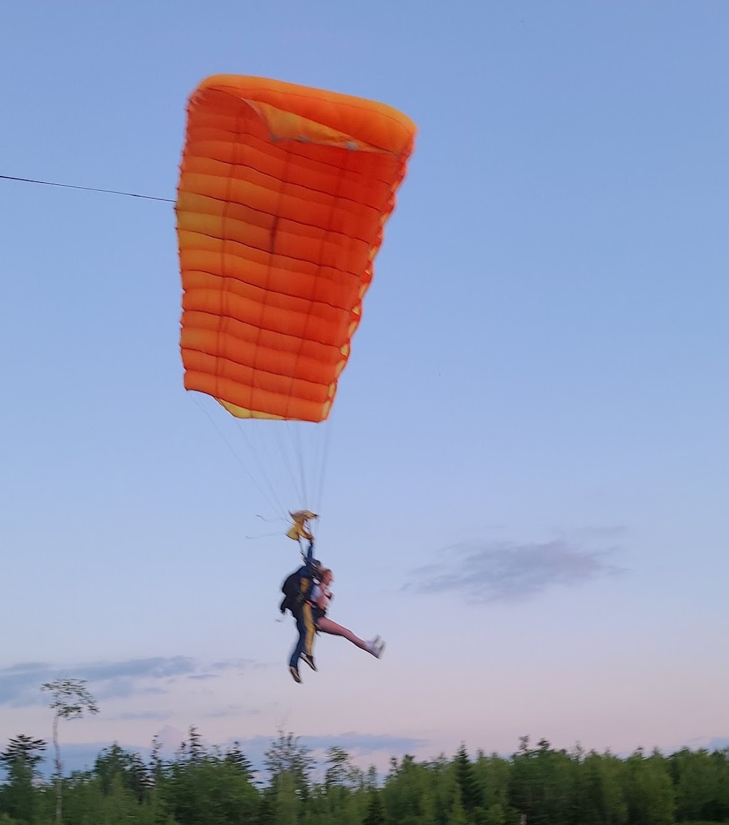 Atlantic School of Skydiving | 9922 NS-215, Maitland, NS B0N 2H0, Canada | Phone: (902) 423-5867