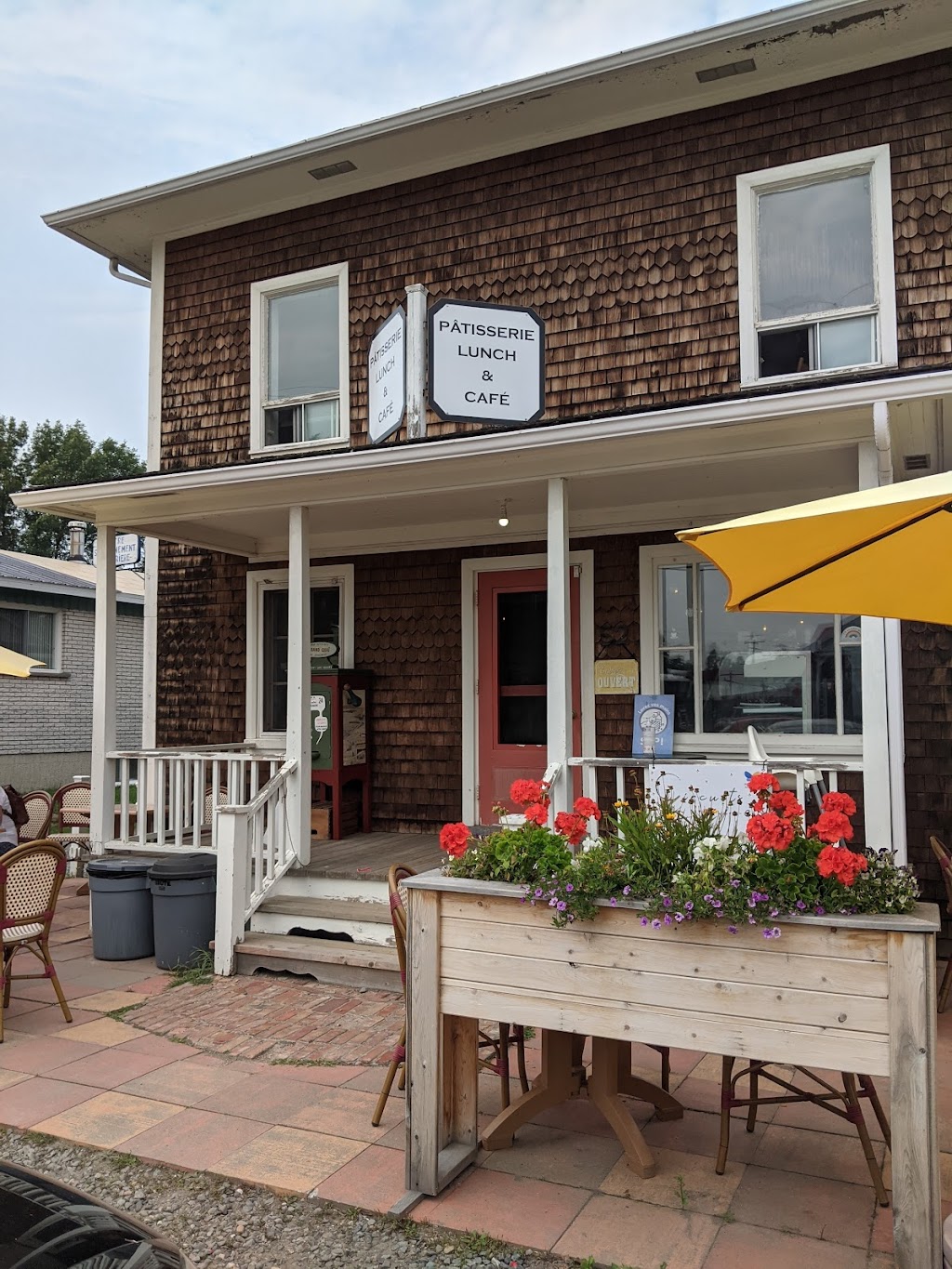 Le Comptoir Gourmand / Pâtisserie, café & comptoir-lunch | 52 Av. Morel, Kamouraska, QC G0L 1M0, Canada | Phone: (418) 894-4615