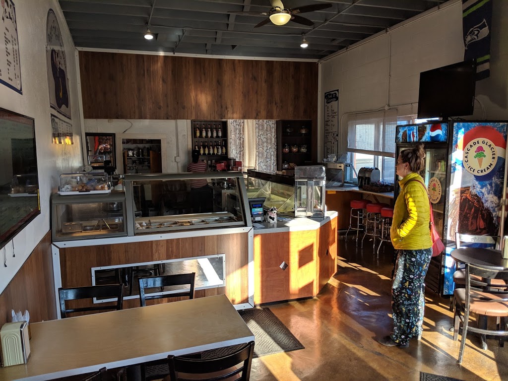 Over The Mooon | 102 Everson Rd, Everson, WA 98247, USA | Phone: (360) 712-6388