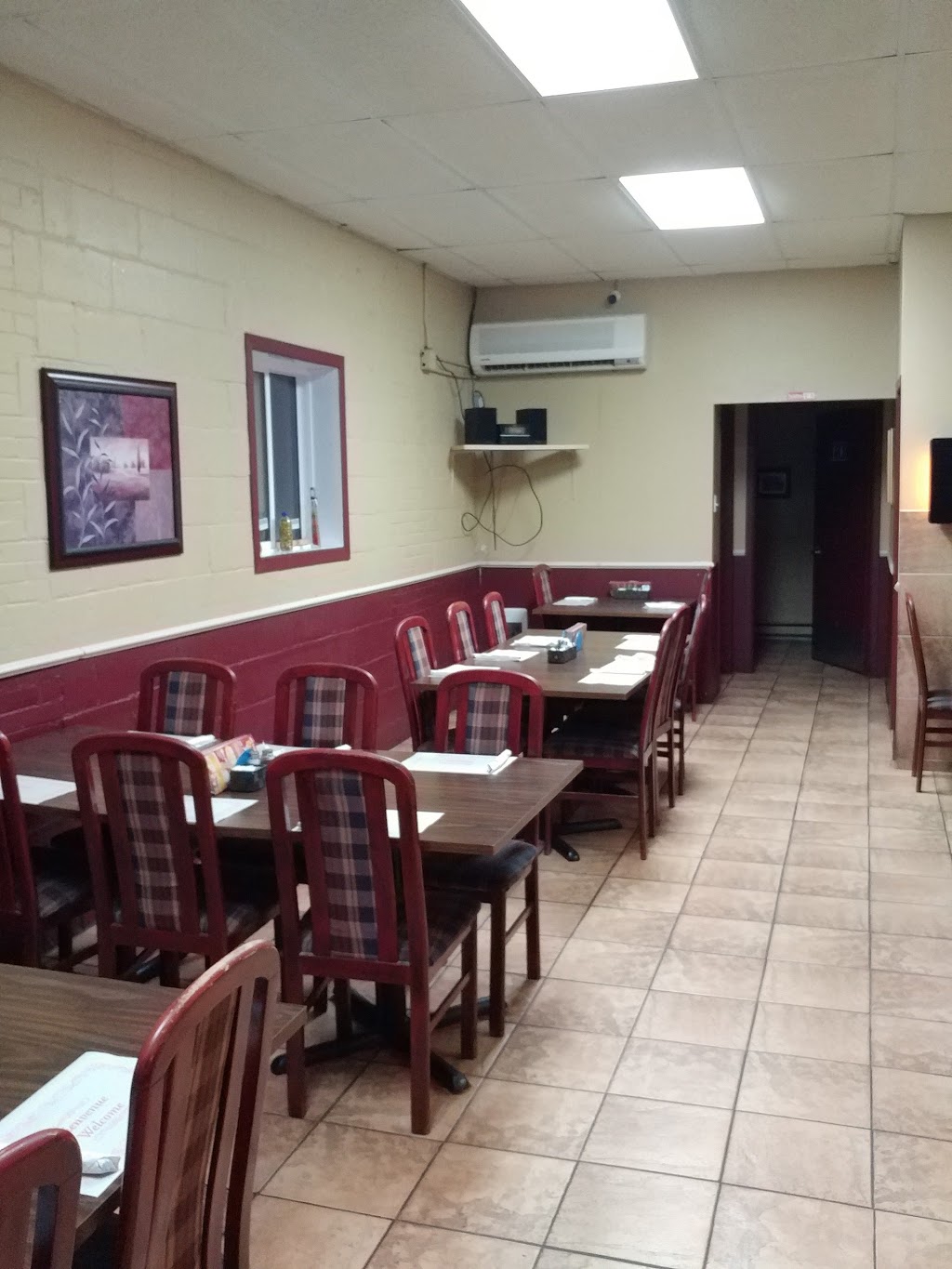 Pizzaria Du Mont | 279 Rue Notre Dame, Saint-Pie, QC J0H 1W0, Canada | Phone: (450) 772-1011
