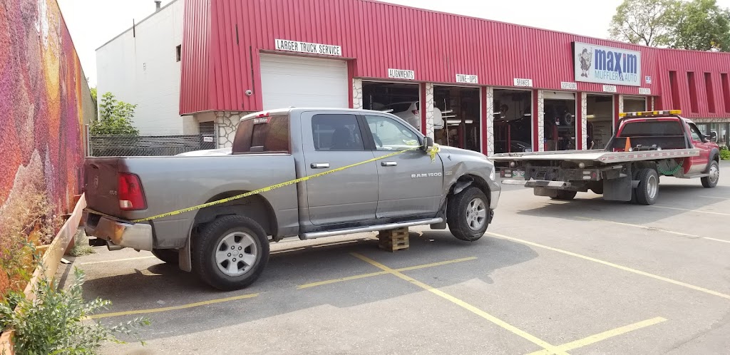Master Towing | 725 McCalman Ave, Winnipeg, MB R2L 1G8, Canada | Phone: (204) 995-5757
