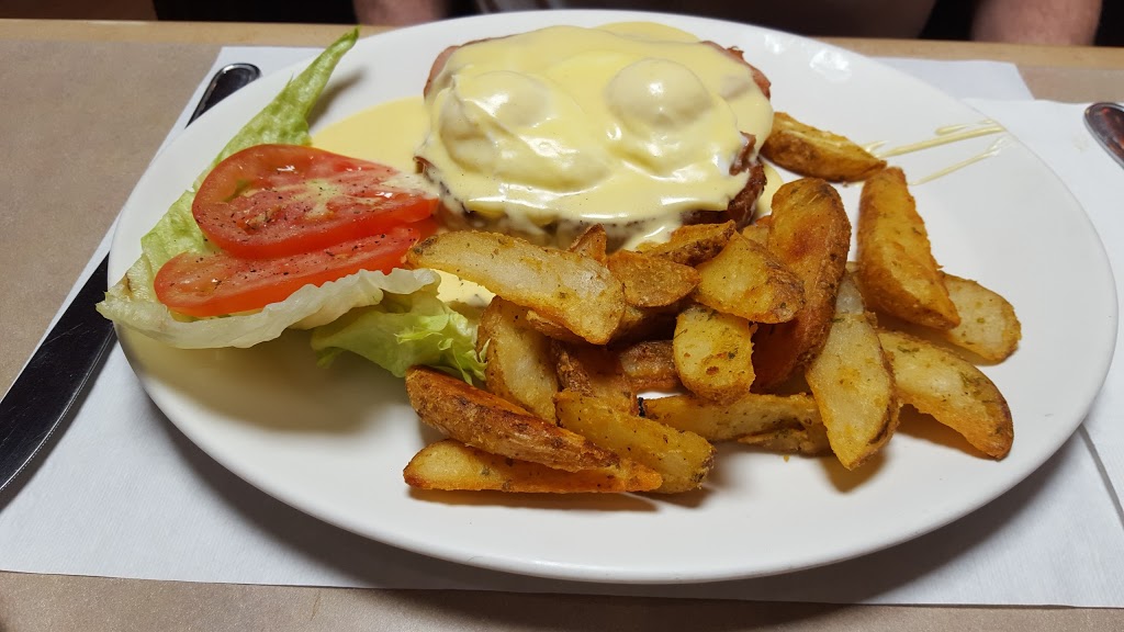 Restaurant Douglas | 3 Rang Saint-André, Napierville, QC J0J 1L0, Canada | Phone: (450) 245-3363