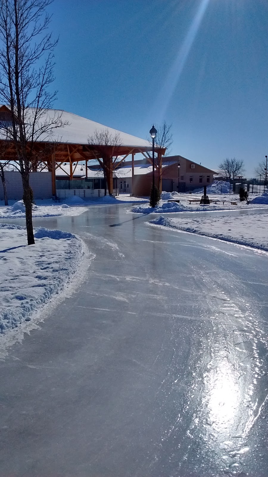 Parc Ensoleillé | McMasterville, QC J3G 6N9, Canada