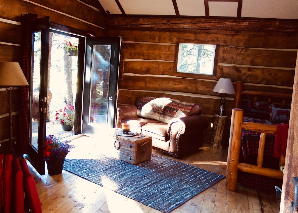 Bar PC Retreat - Unique Couple Experiences | Box 534, Cremona, AB T0M 0R0, Canada | Phone: (403) 875-1223