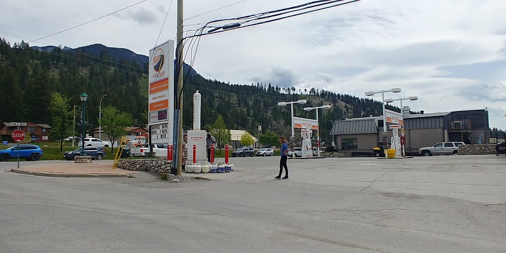 Radium Gas Plus | 7507 Main St W, Radium Hot Springs, BC V0A 1M0, Canada | Phone: (250) 347-9726