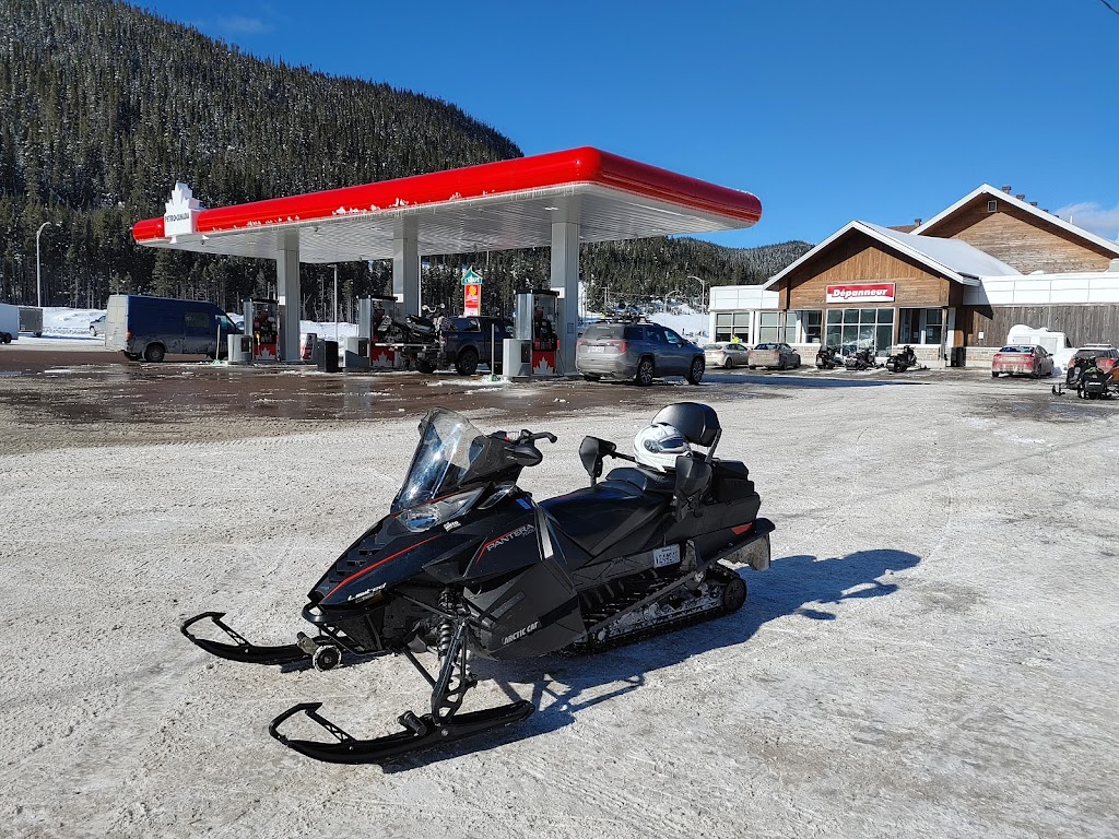 LÉtape Rest Stop | 10001 QC-175, Stoneham-et-Tewkesbury, QC G0A 4P0, Canada | Phone: (418) 846-1080