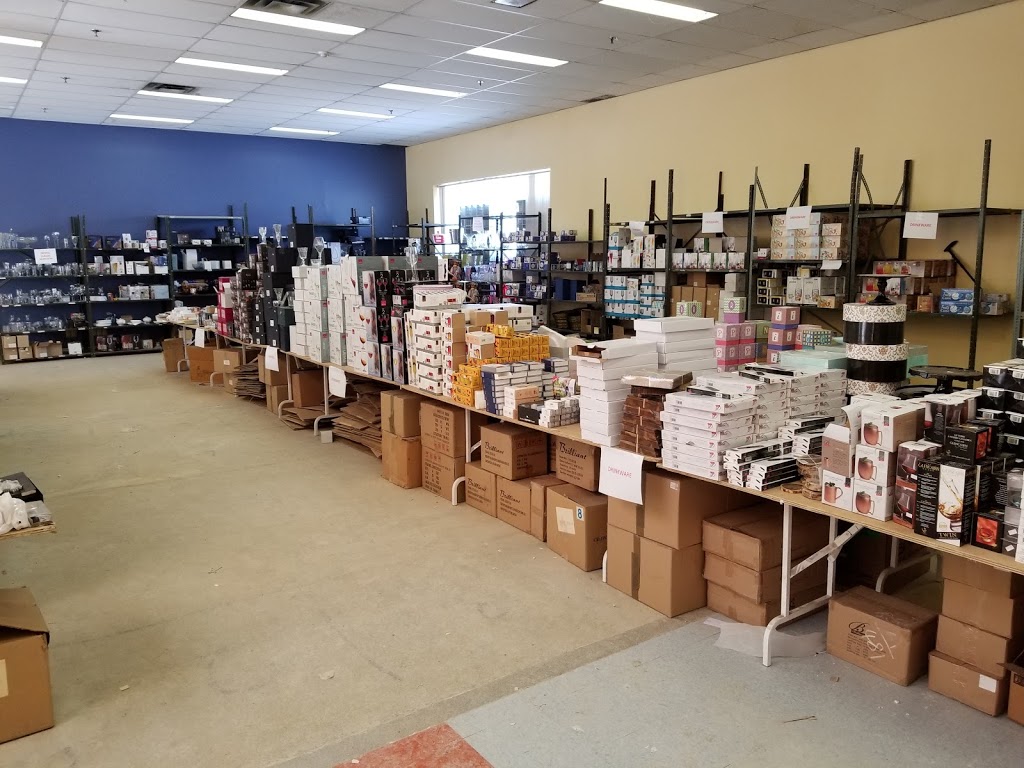ICM Warehouse Outlet | 7 Chemin Bates, Outremont, QC H2V 1A6, Canada | Phone: (514) 271-1101