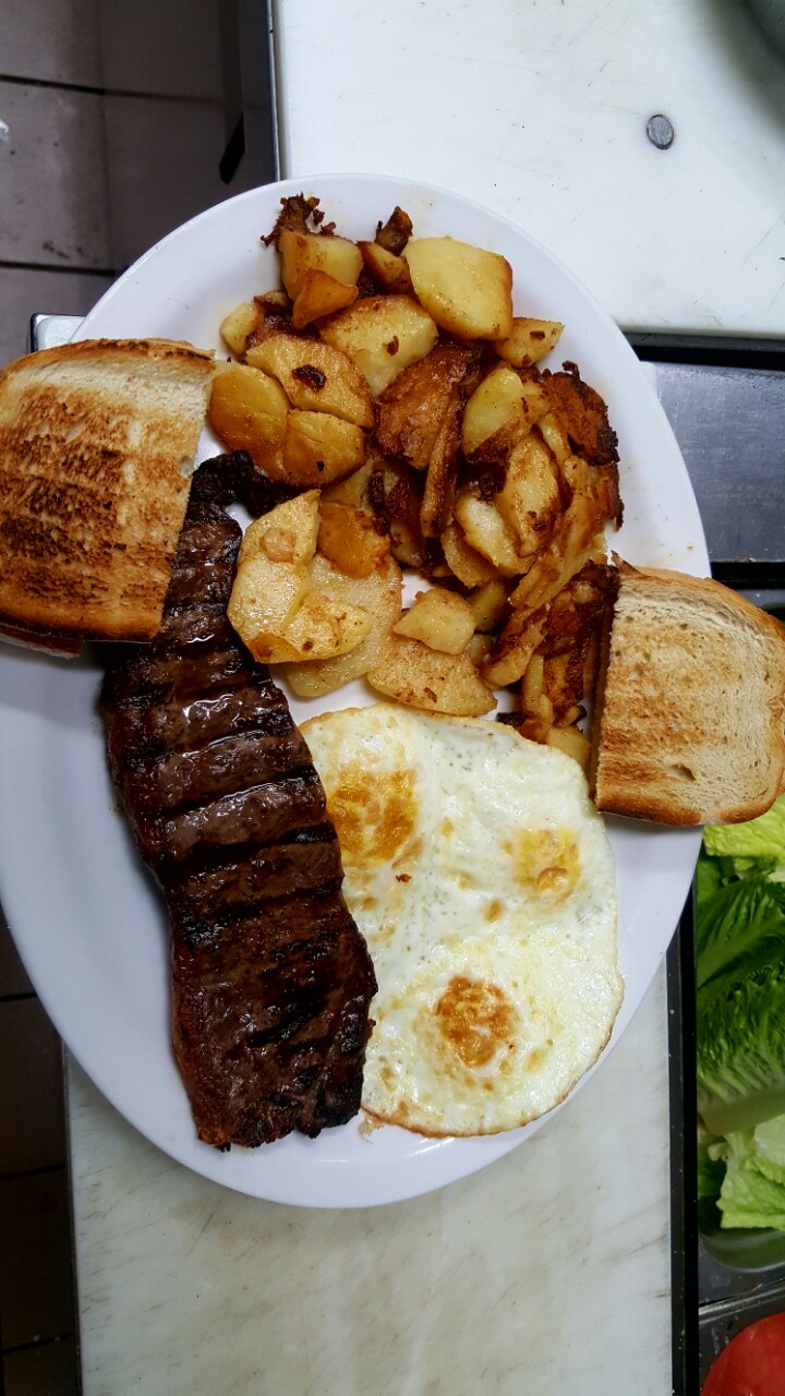 Nanoo and Memoo Greek food | 455 Rivermede Rd, Concord, ON L4K 2H4, Canada | Phone: (647) 323-0155