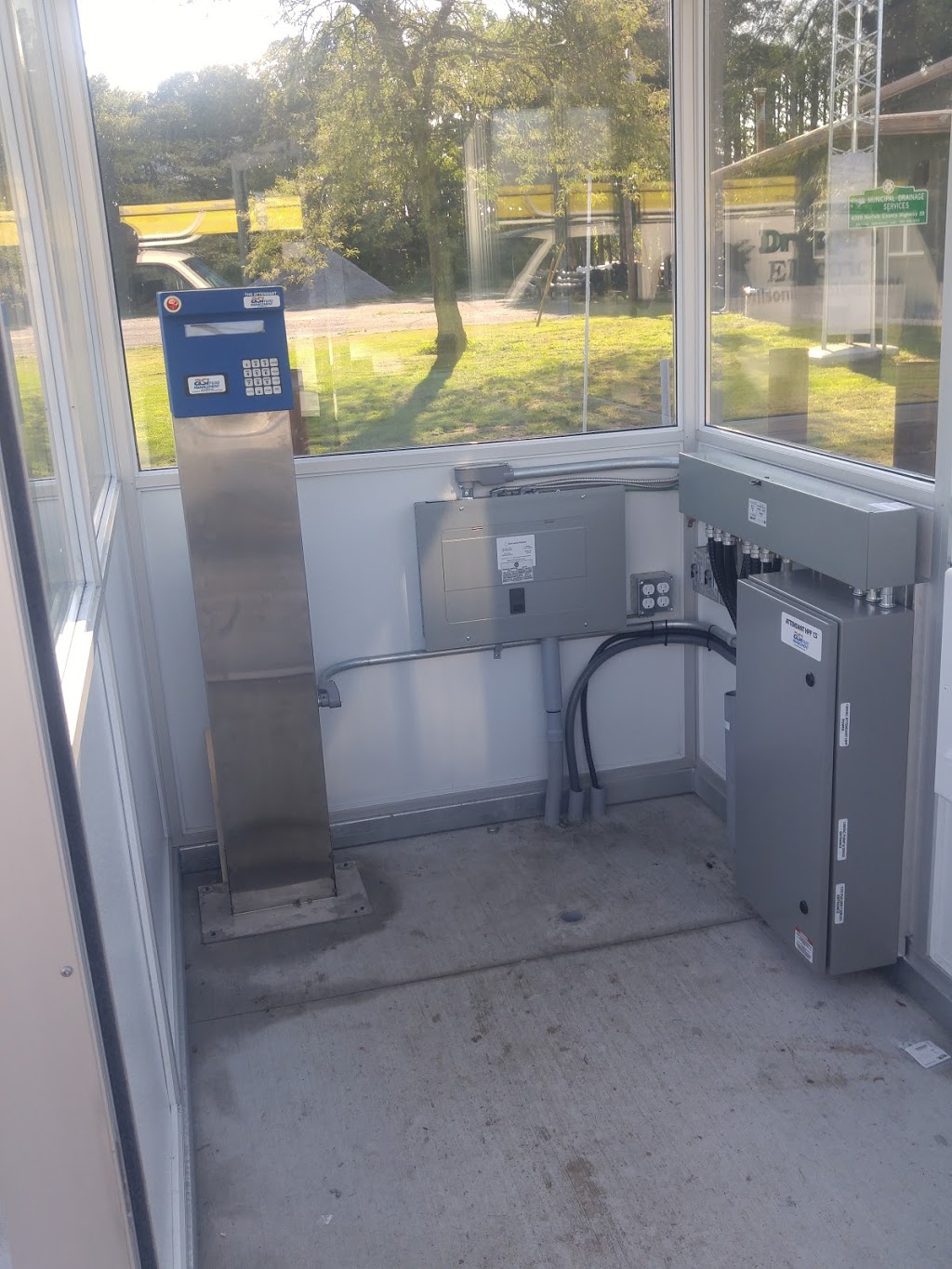 Droogers Adrian Electrical Contracting | 21 Robin Rd, Tillsonburg, ON N4G 4N5, Canada | Phone: (519) 688-2309