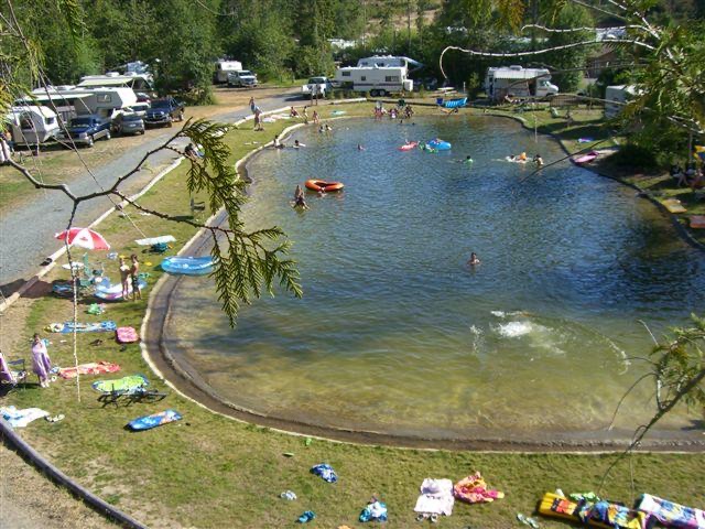 Qualicum Bay Resort | 5970 W Island Hwy W, Qualicum Beach, BC V9K 2N1, Canada | Phone: (250) 757-2003
