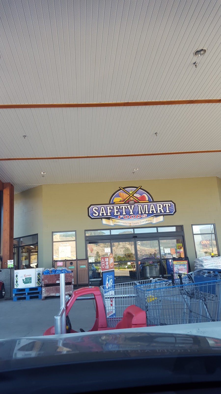 Safety Mart Foods | 305 Brooke Dr, Chase, BC V0E 1M1, Canada | Phone: (250) 679-3261