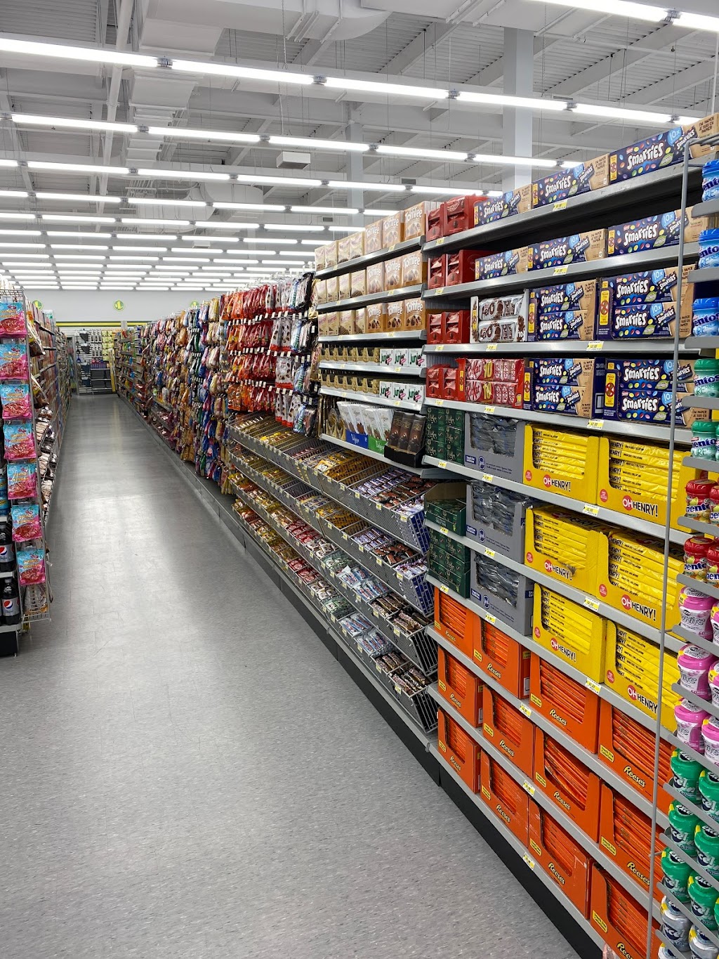 Dollarama | 65 Marketway Ln, Timberlea, NS B3T 0J5, Canada | Phone: (902) 425-3437