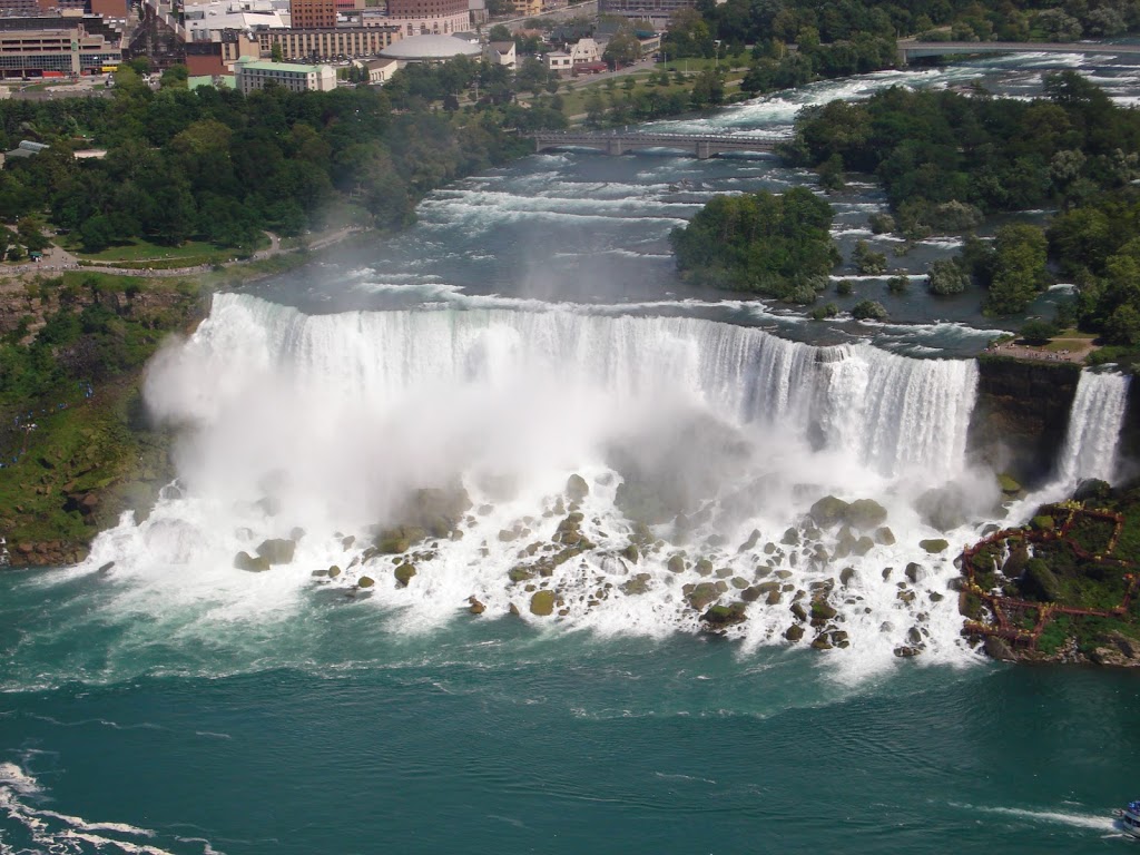 Fall for Niagara Tours | 5200 Robinson St, Niagara Falls, ON L2G 2J3, Canada | Phone: (905) 877-0855