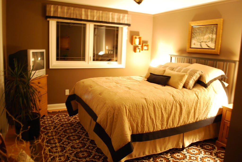 Colonial Creekside Grand Guest House | 485 Bridge St W, Waterloo, ON N2K 1L5, Canada | Phone: (519) 886-2726
