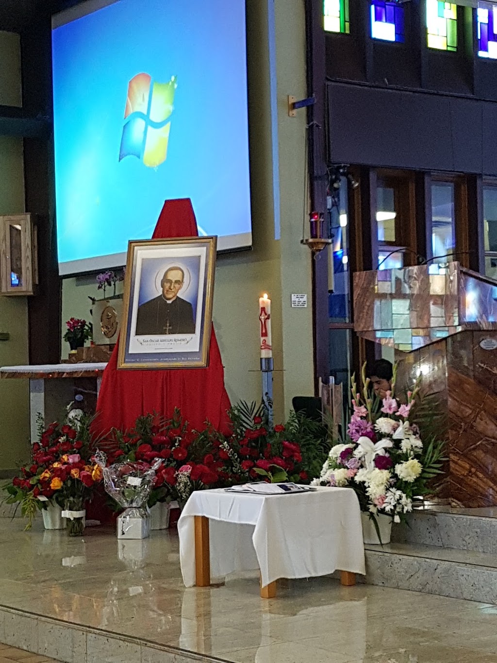 St Philip Neri Catholic Church | 2100 Jane St, North York, ON M3M 1A1, Canada | Phone: (416) 241-3101