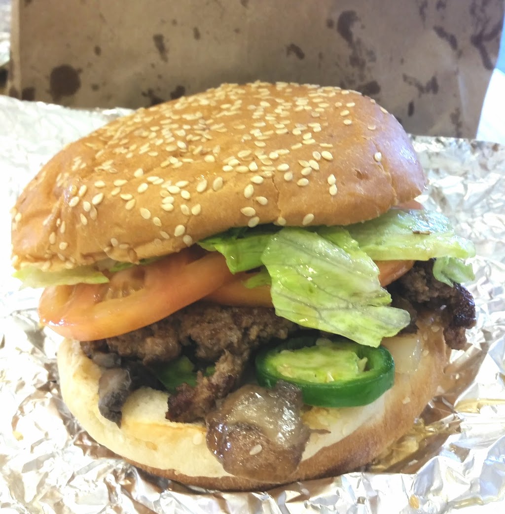Five Guys | 18265 Yonge St, East Gwillimbury, ON L9N 0A2, Canada | Phone: (905) 895-0505